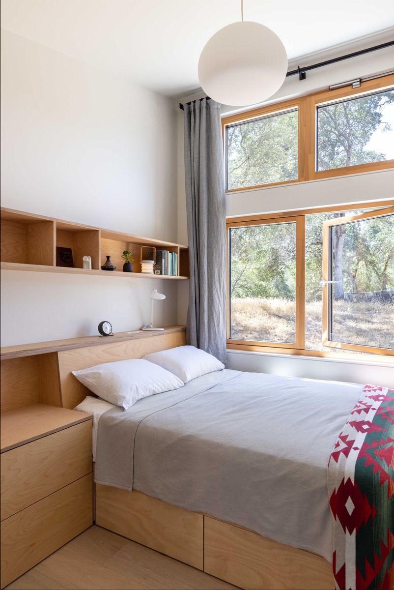 Chambre d'un projet de Maisons unifamiliales près de Sacramento de Studio Pear