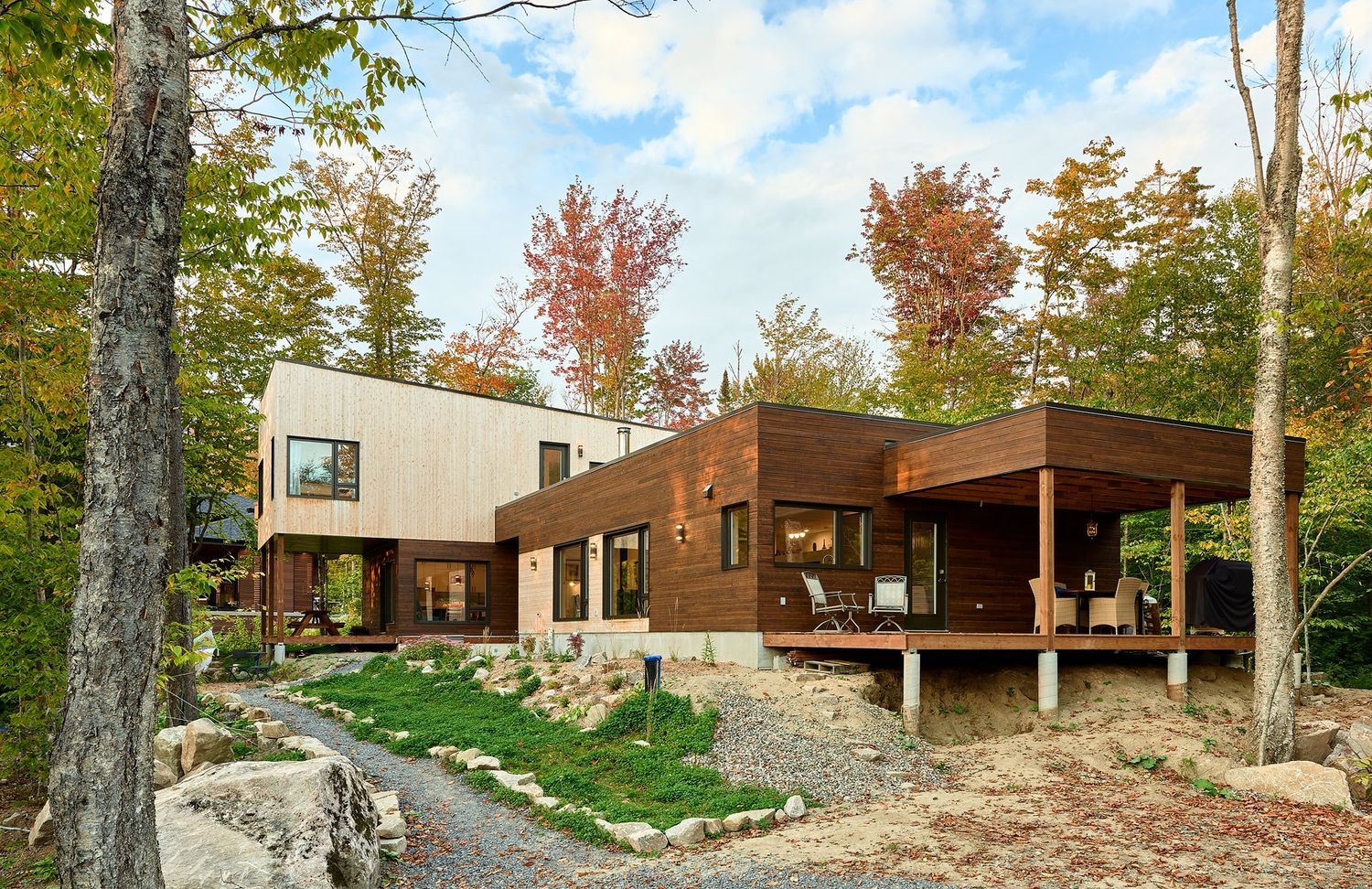 Front Yard from a Accessory Dwelling Units (ADUs) project near Quebec City - Levis by TERGOS Architecture + Construction