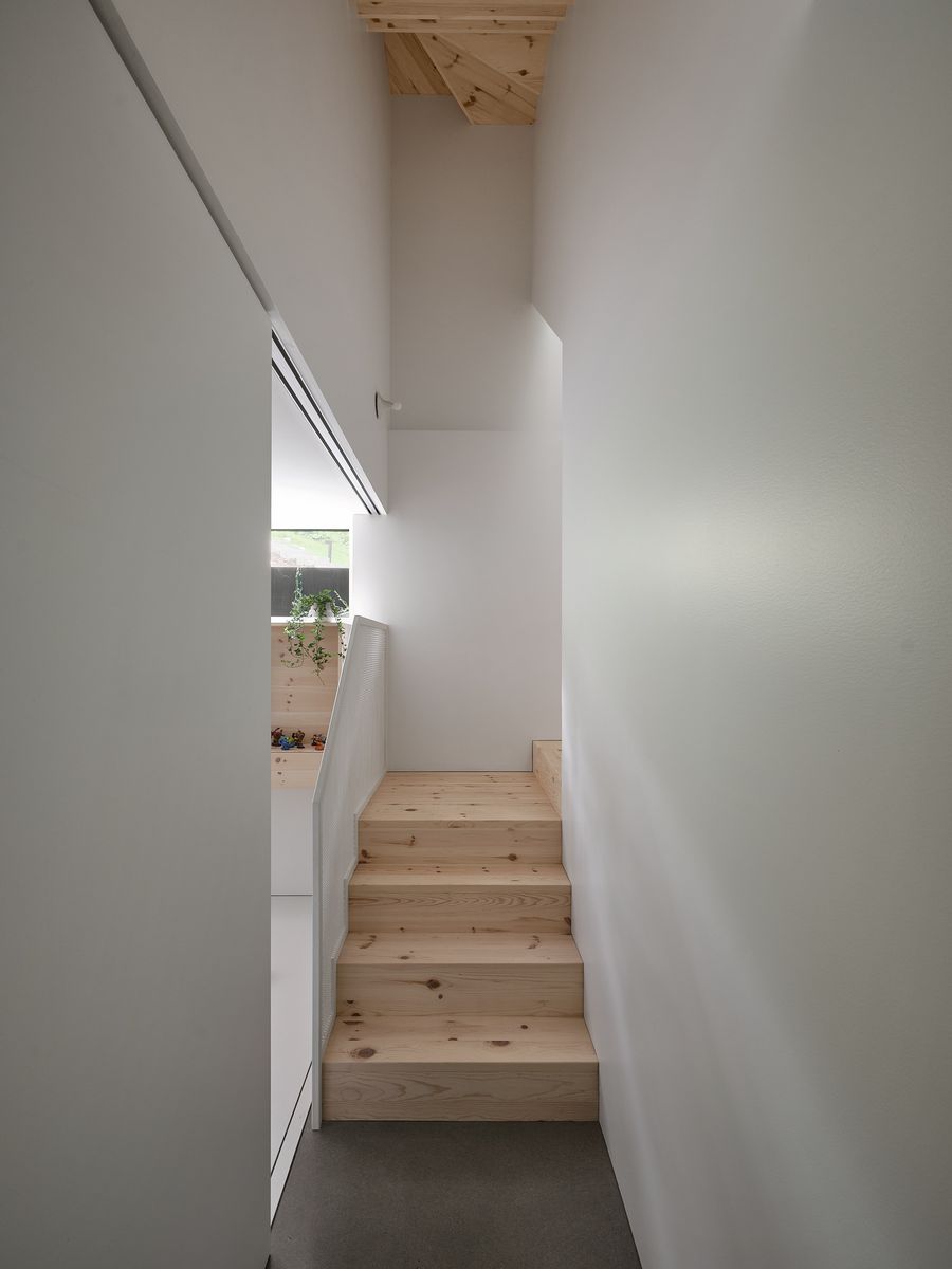 Escaleras de un proyecto de tipo Viviendas unifamiliares cerca de Granby - Bromont - Cowansville por Stroph Architecture & Design