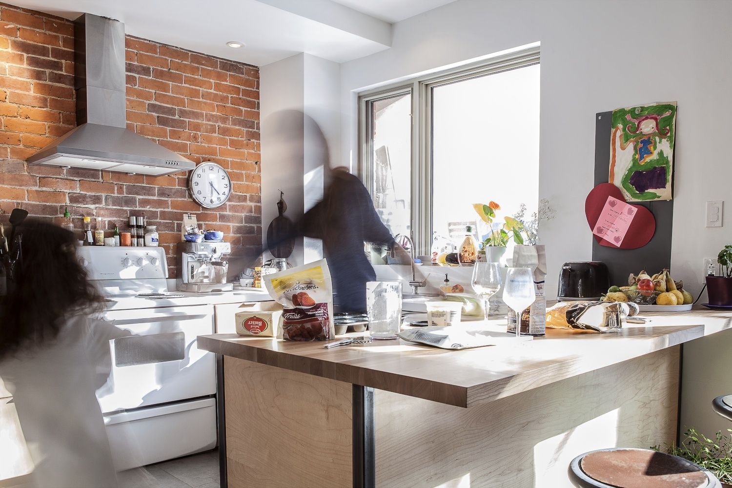 Cuisine d'un projet de Cuisines près de Montréal/Laval/Longueuil (Grand Montréal) de À l' Aube - Designer & cuisiniste
