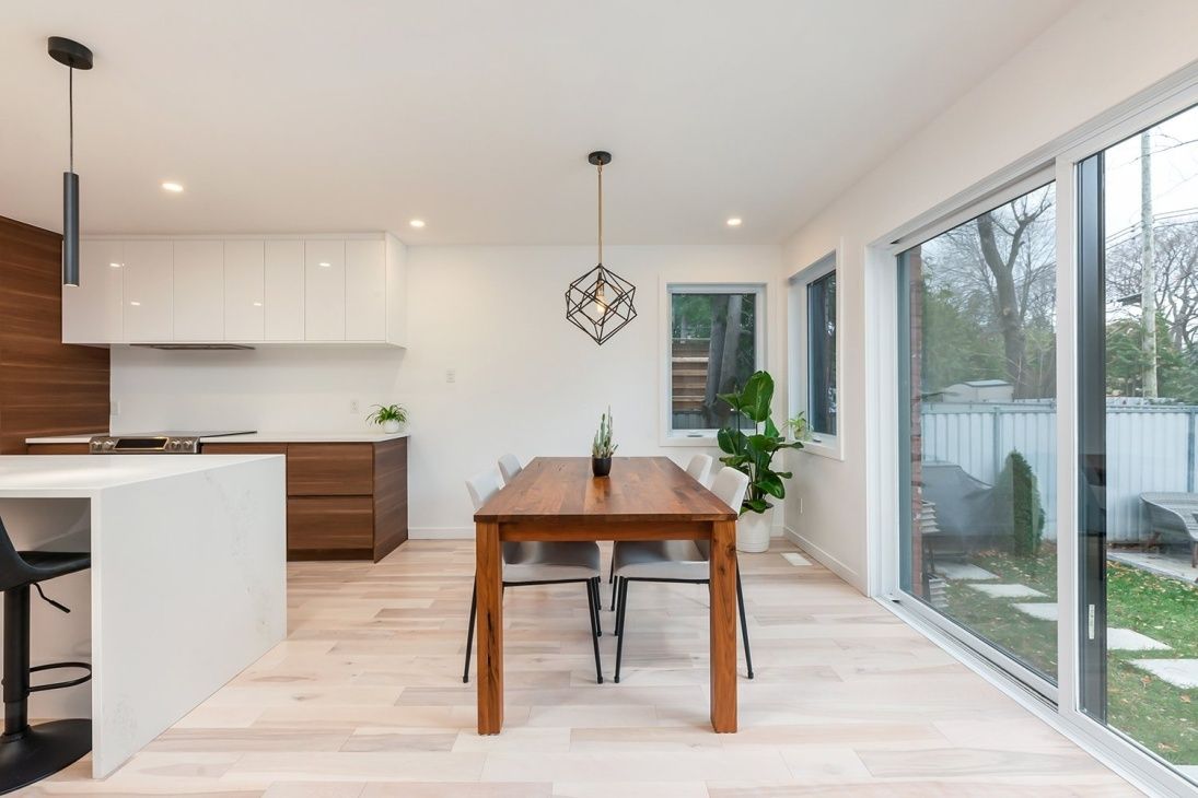 Dining Room from a Single family homes project near Montreal (Greater Montreal) by psb