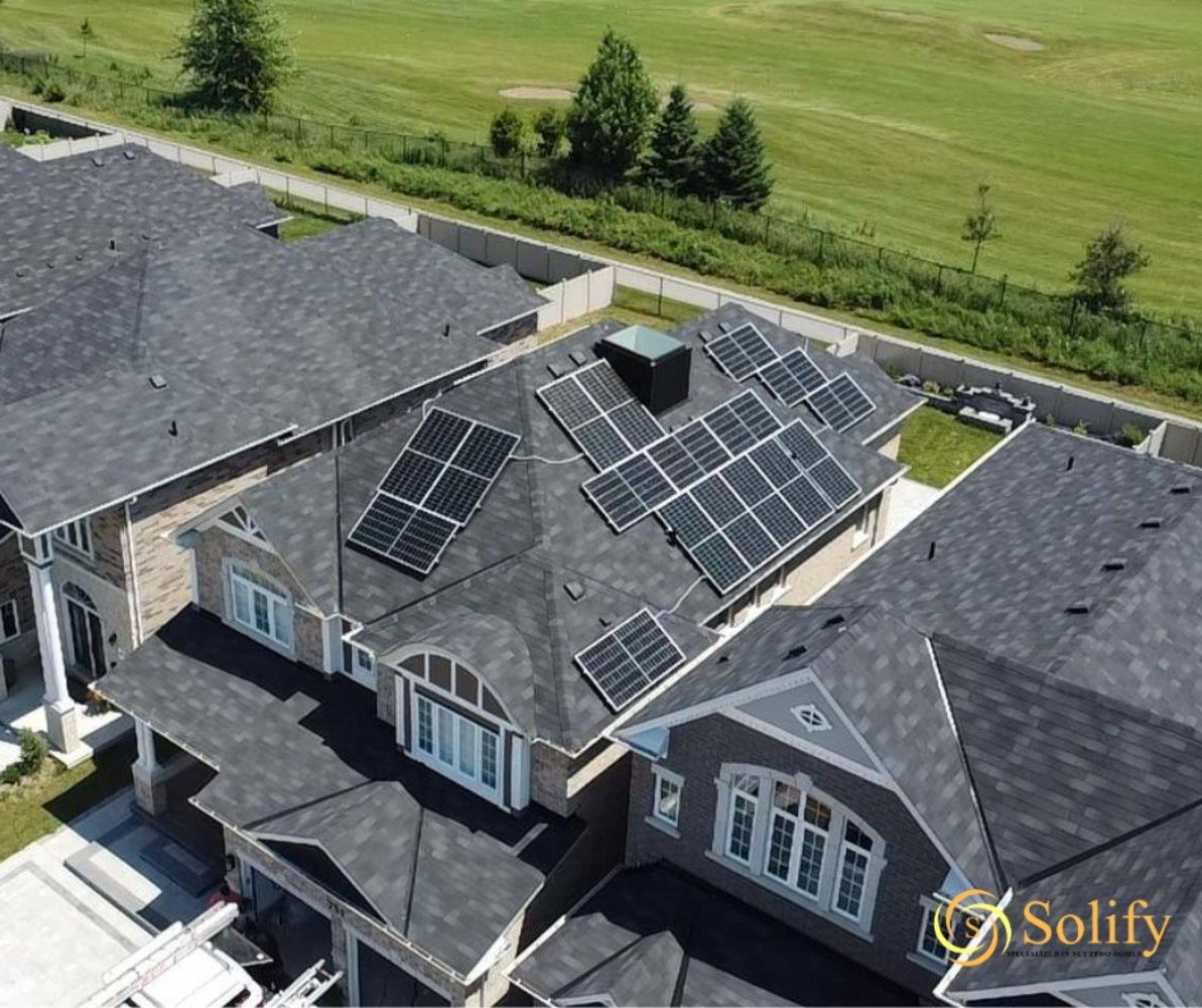  de un proyecto de tipo Paneles solares fotovoltaicos cerca de Toronto (Área metropolitana de Toronto) por Solify