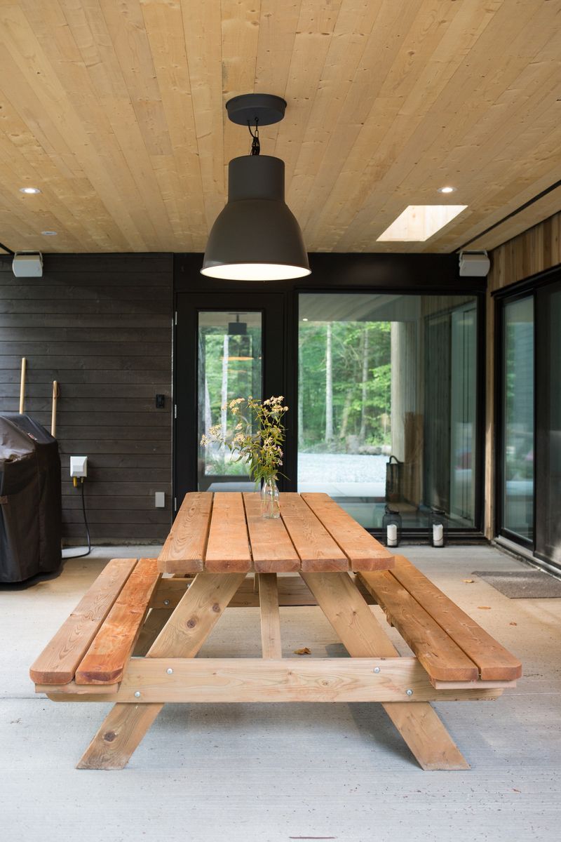 Veranda & Sunroom from a Single family homes project near Sherbrooke (Estrie) by UrbanEco Construction