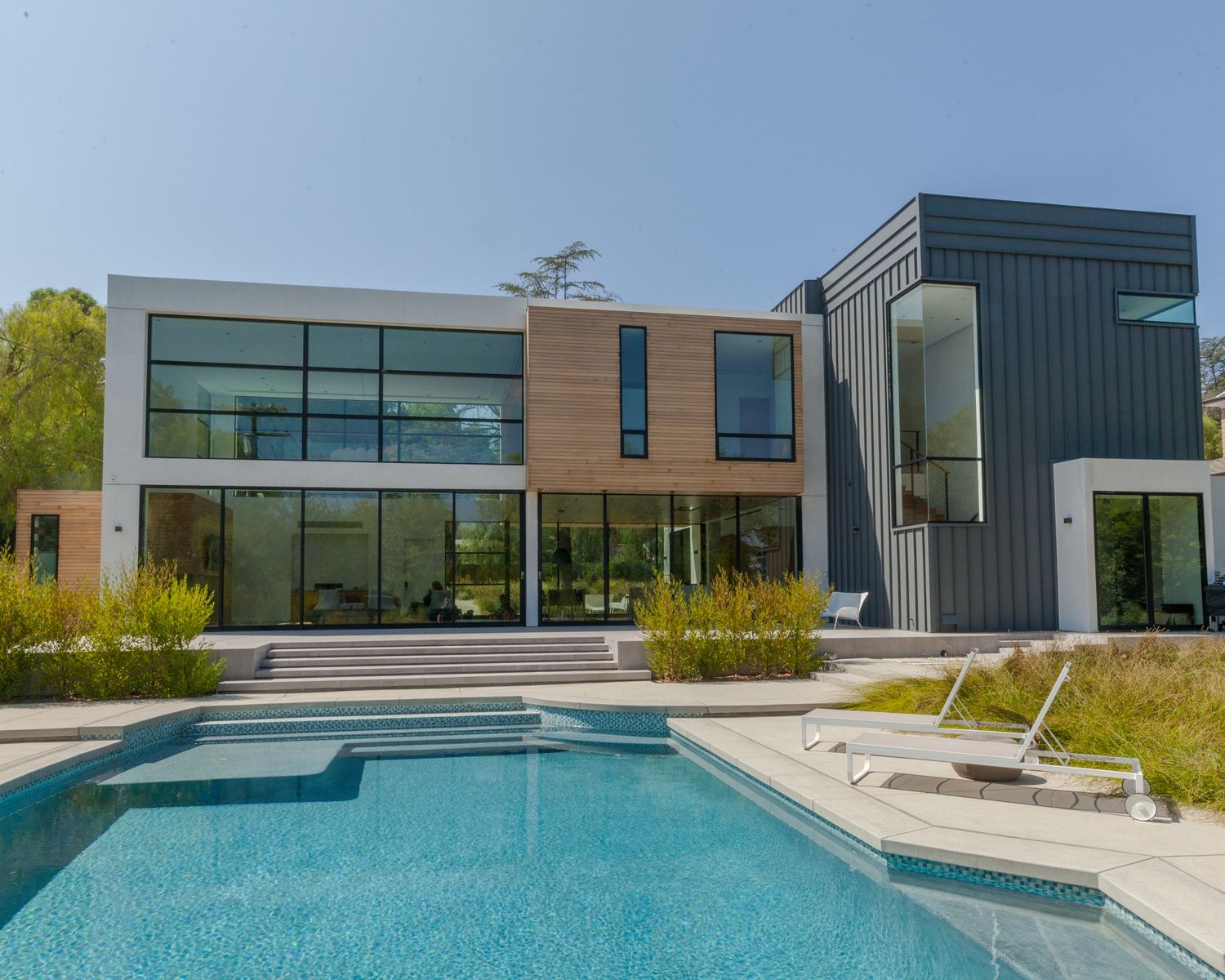 Backyard from a Single family homes project near Los Angeles - Long Beach - Anaheim by amorphous studio