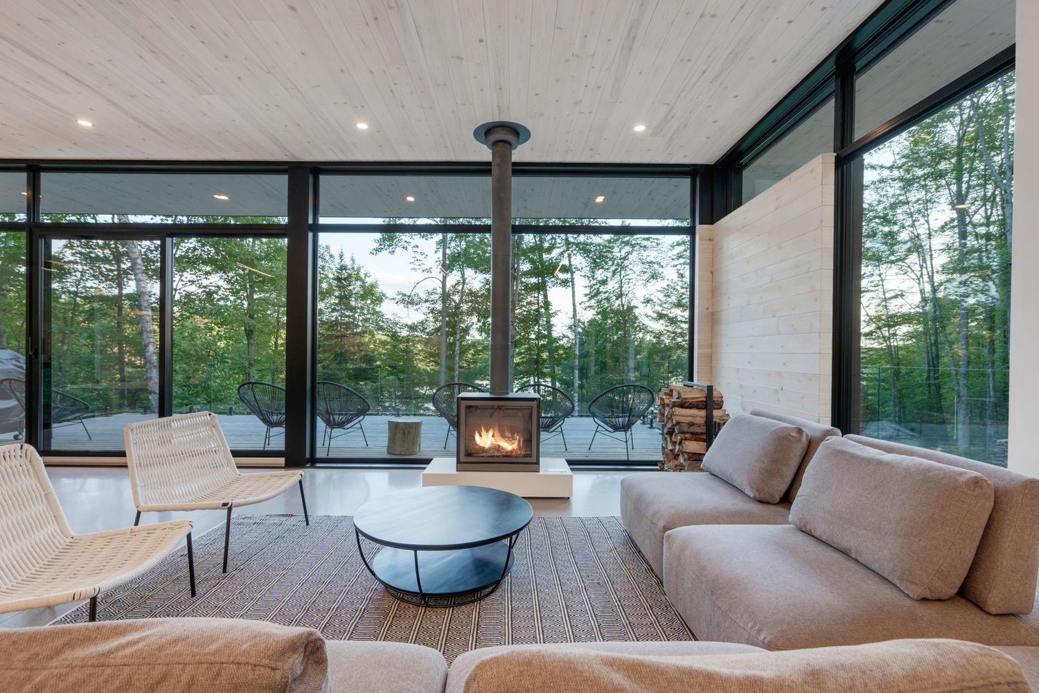 Living Room from a Single family homes project near Quebec City - Levis by Shannon Ross architecte