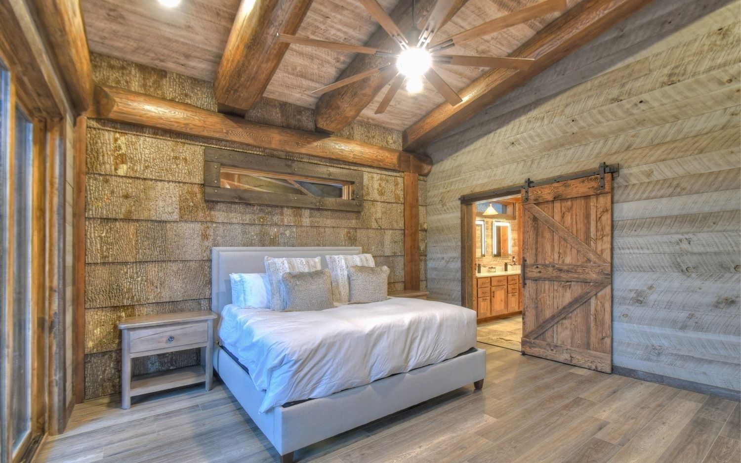  from a Single family homes project near Montreal (Greater Montreal) by Westlogs Handcrafted Log Homes