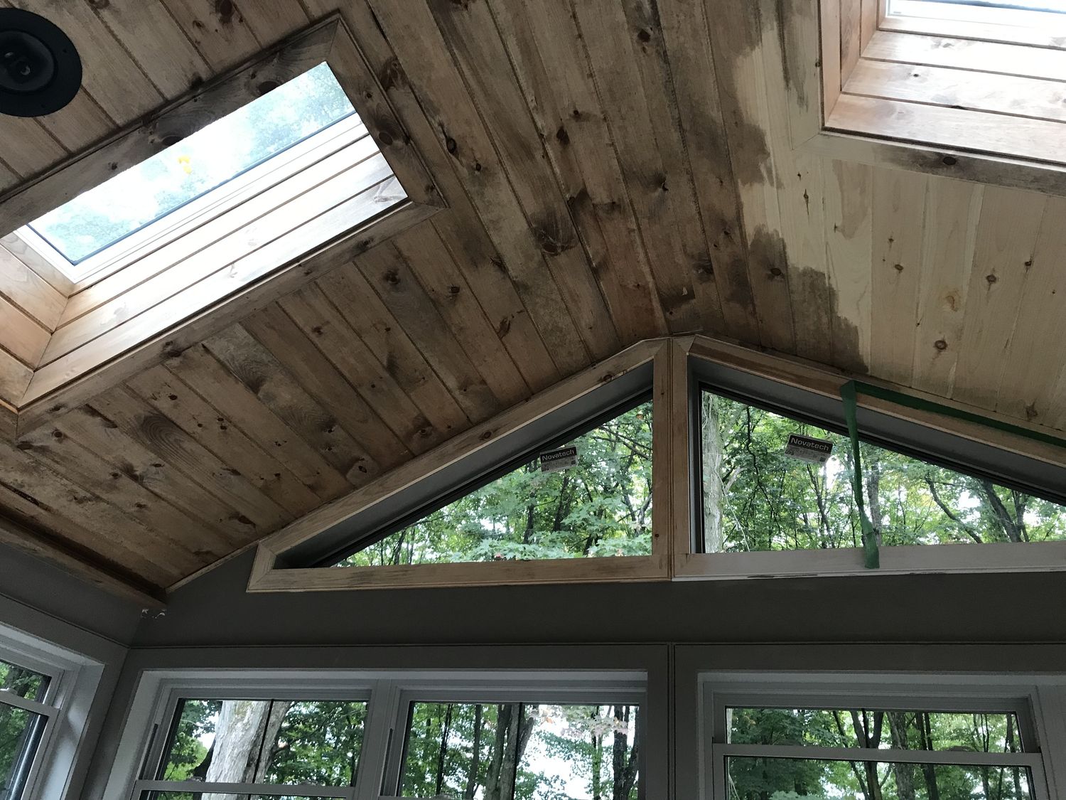 Construcción de interiores de casas de un proyecto de tipo Revestimientos naturales cerca de Montreal (Gran Montreal) por ÉcoSélection