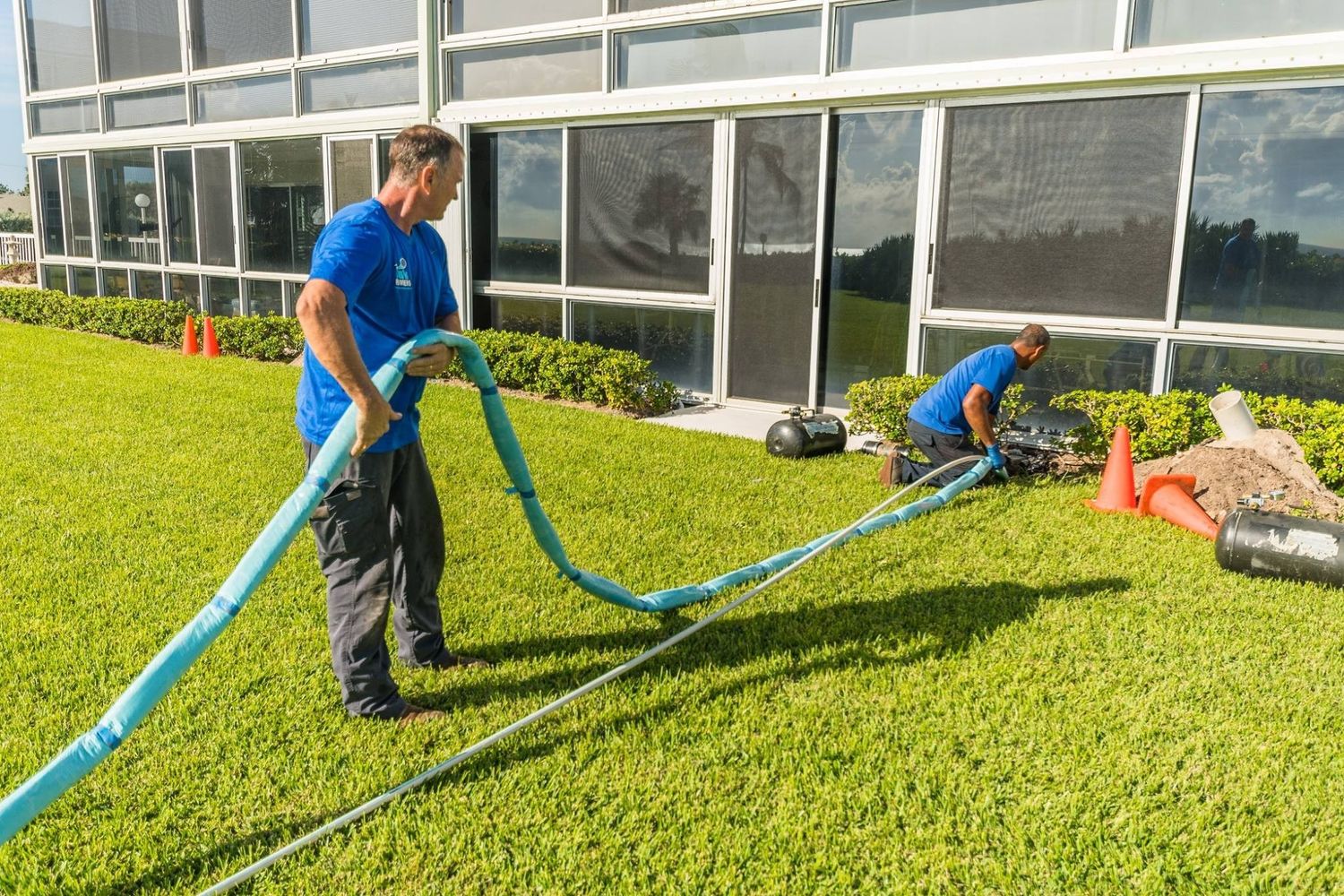 Terrain à bâtir et infrastructures d'un projet de Conduites d'eau potable et d'égout près de Miami de Kwik Plumbers