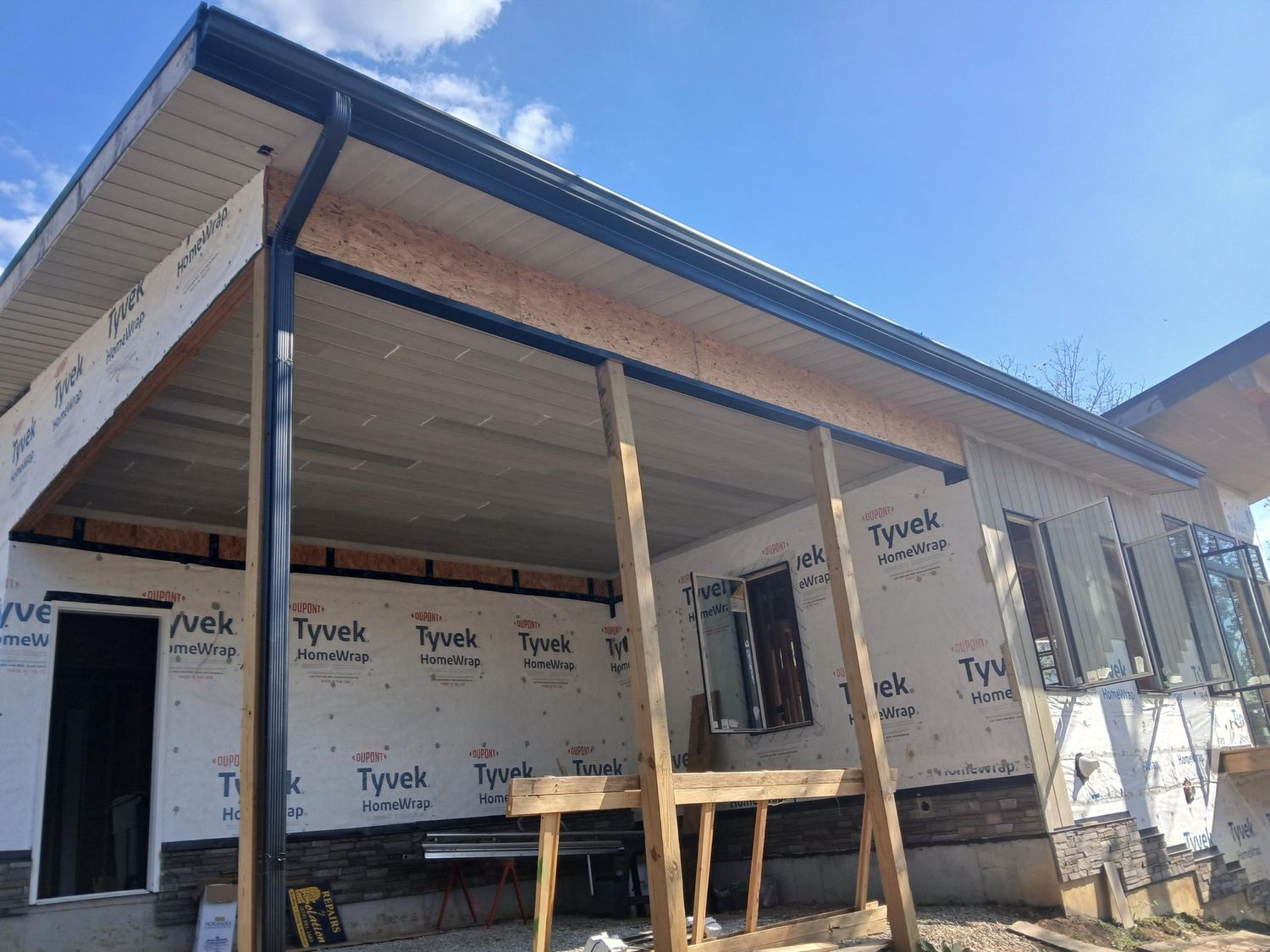 Façade avant d'un projet de Gouttières près de Lexington de Bluegrass Rain Gutters