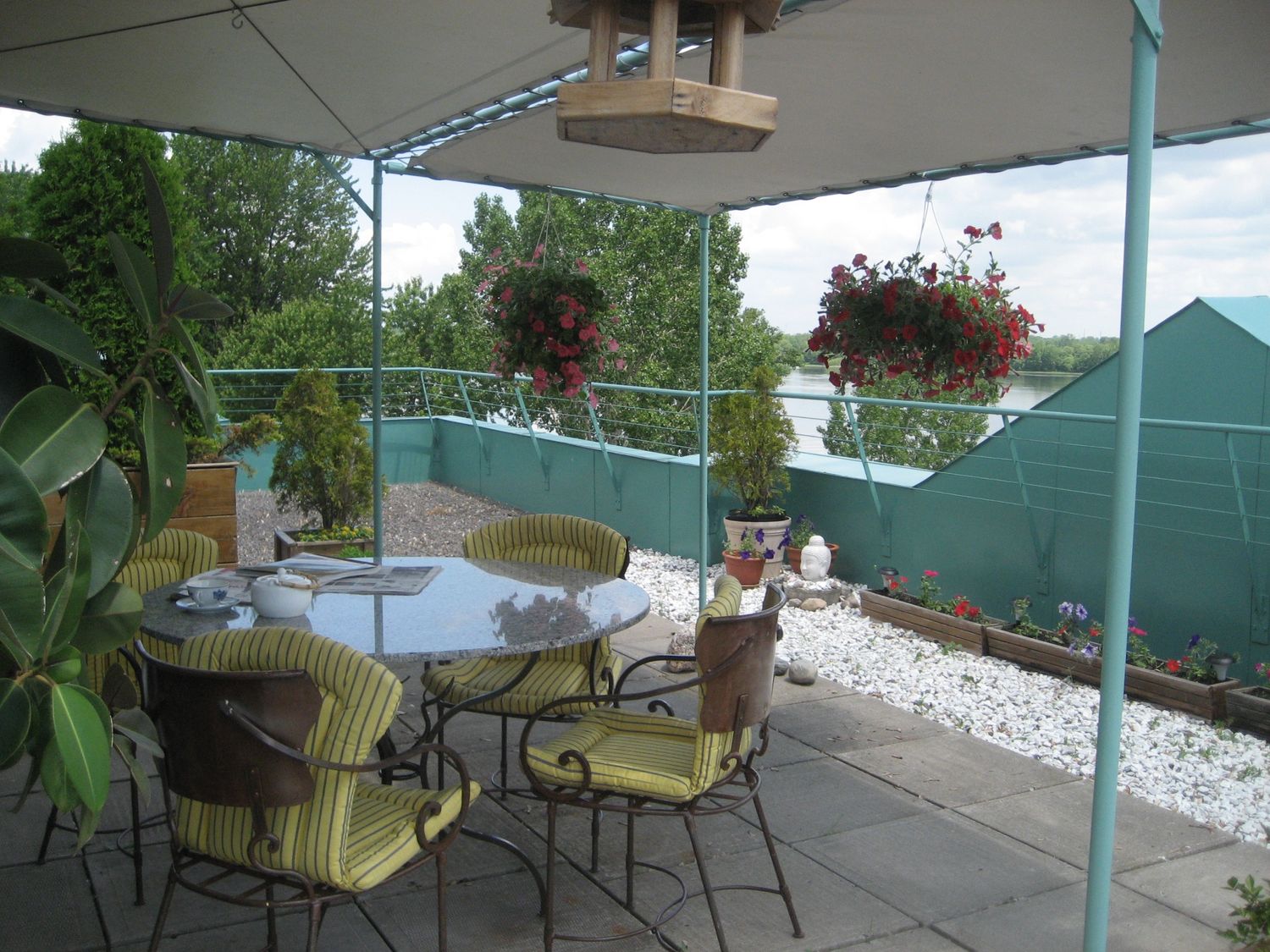 Terraza en la azotea de un proyecto de tipo Avalúos de propiedades cerca de Montreal (Gran Montreal) por Pascalline Quaedvlieg, courtier immobilier chez IMM agence immobilière