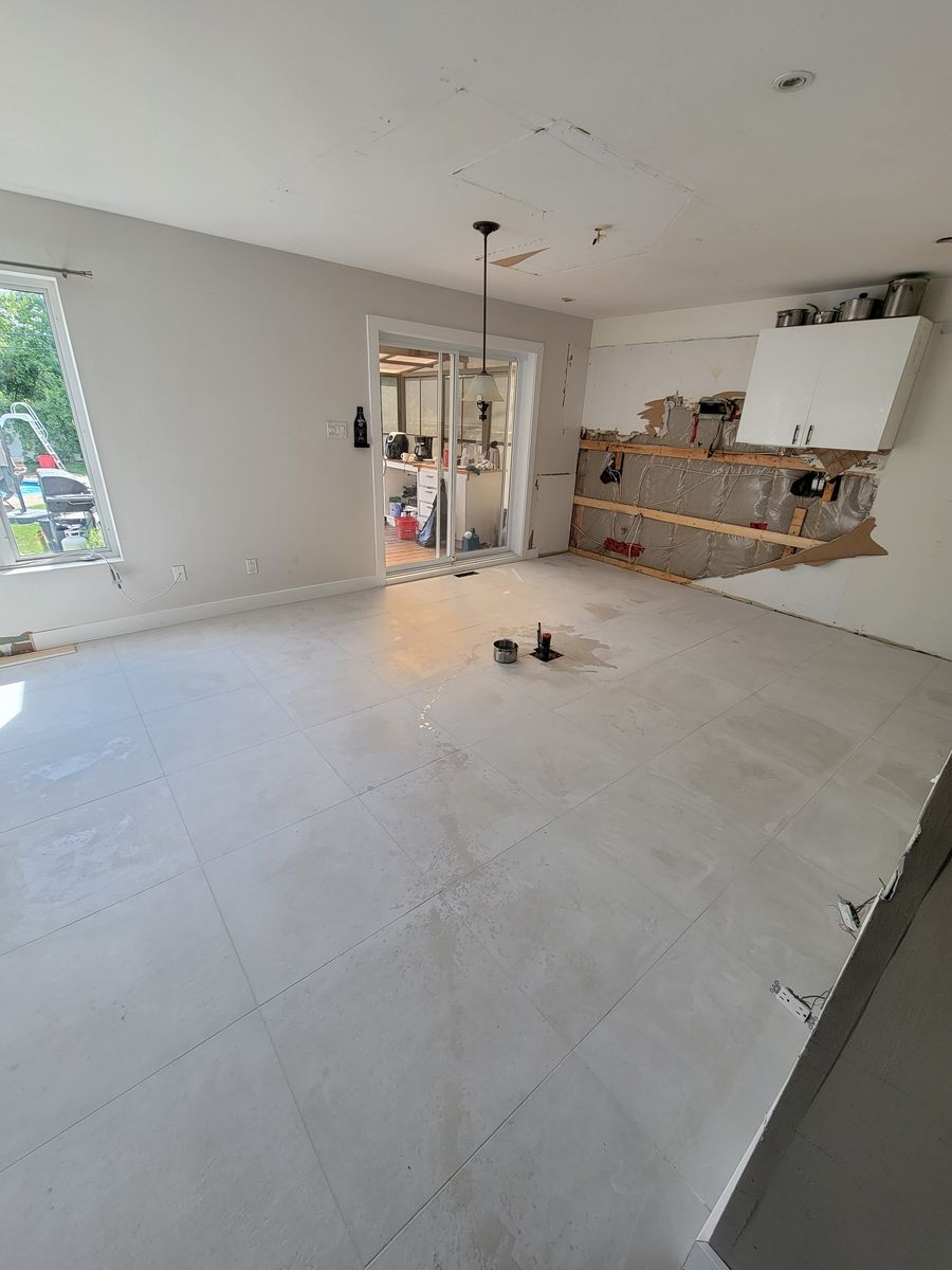 Construcción de interiores de casas de un proyecto de tipo Pisos cerca de Saint-Jérôme (Laurentides) por Éco-Actif