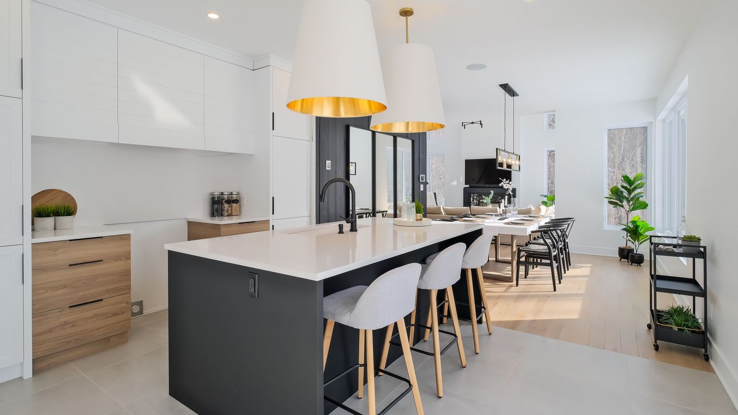 Kitchen from a Single family homes project near Saint-Jerome (Laurentides) by Les Constructions Raymond et Fils