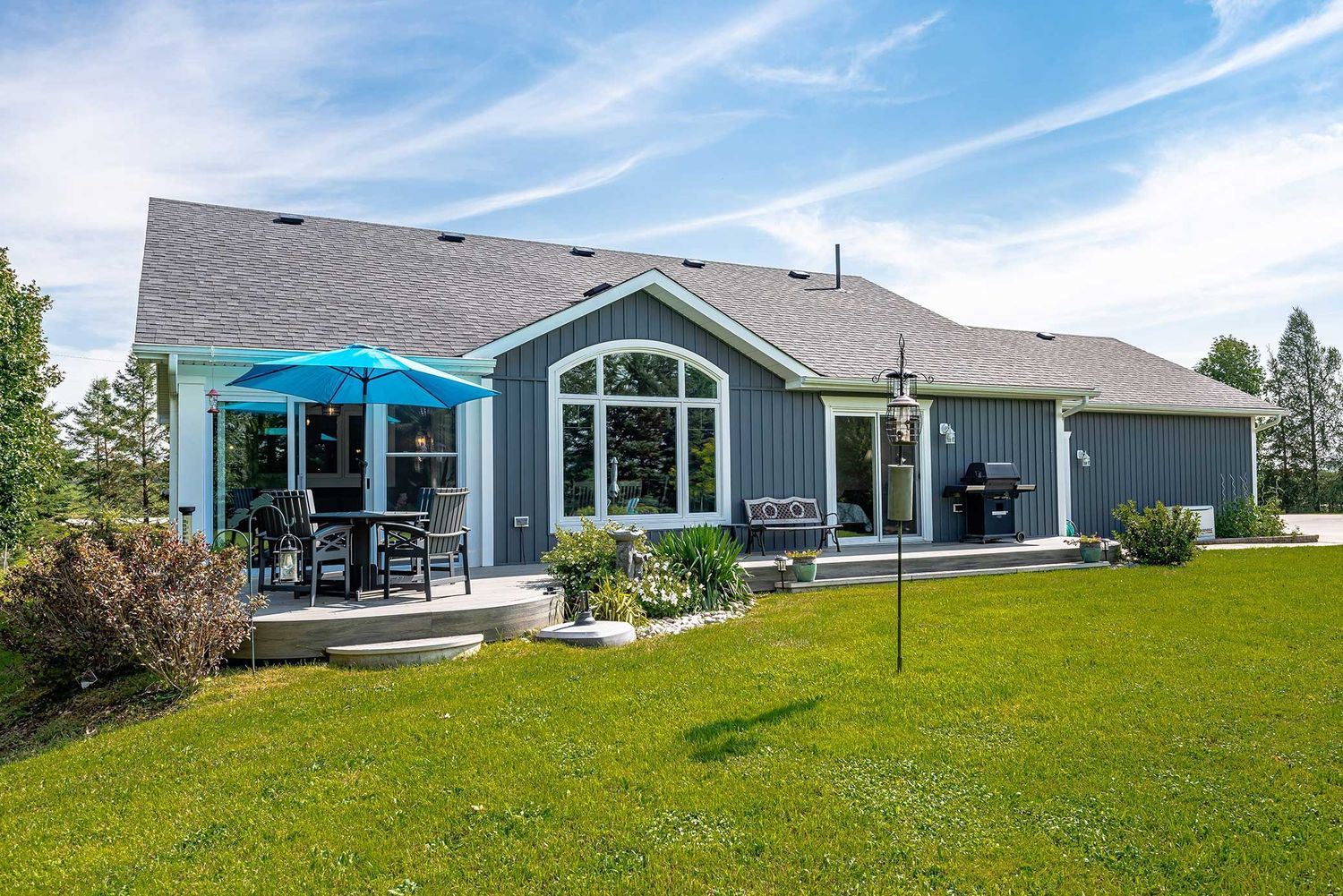 Patio y pérgola de un proyecto de tipo Viviendas unifamiliares cerca de Toronto (Área metropolitana de Toronto) por Drew McKenzie, Realtor