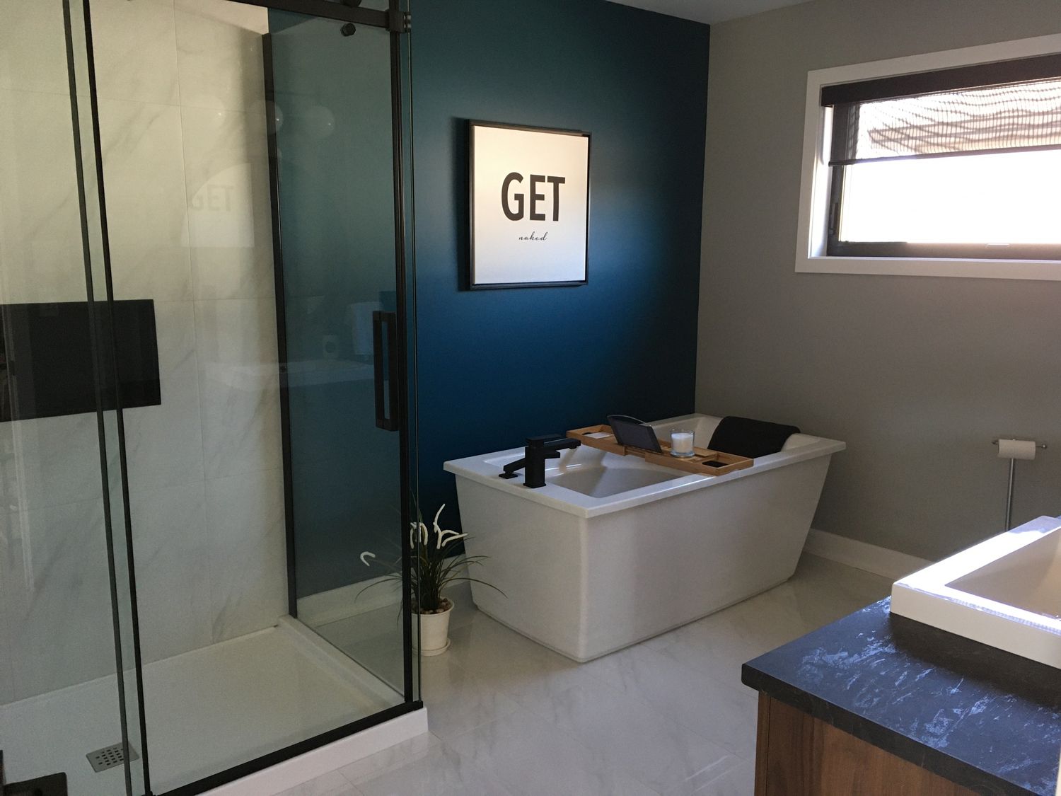 Baño completo de un proyecto de tipo Viviendas unifamiliares cerca de Granby - Bromont - Cowansville por GAÉTAN SIROIS CONSTRUCTION INC