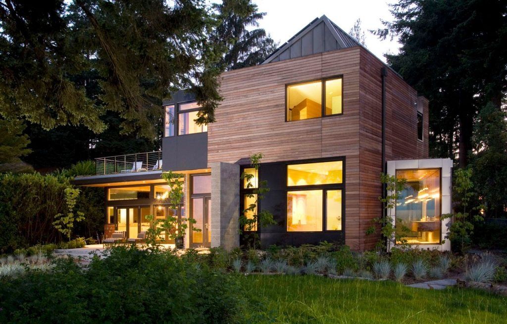 Patio trasero de un proyecto de tipo Viviendas unifamiliares cerca de Spokane por Coates Design Inc.