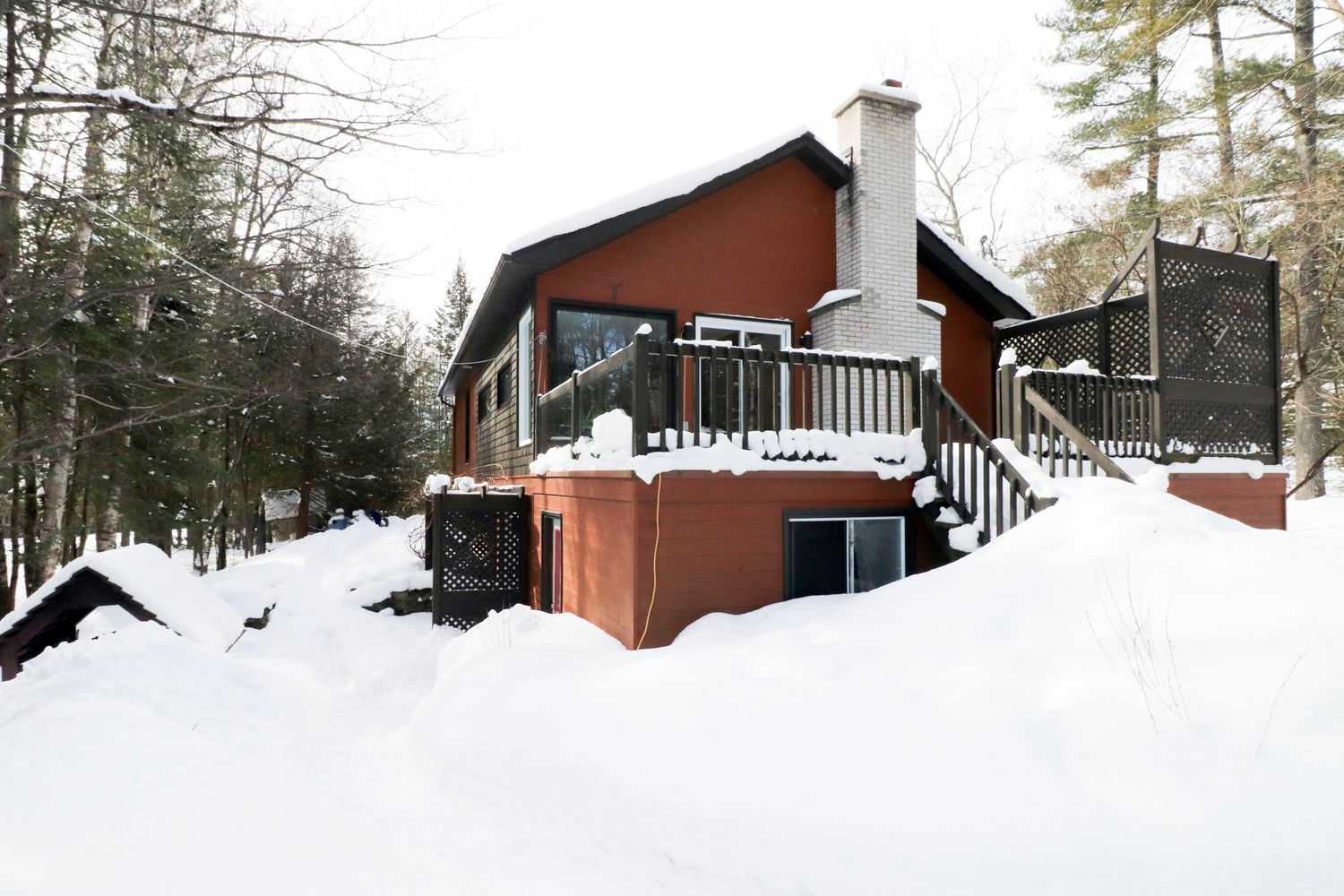Façade avant d'un projet de Maisons unifamiliales près de Sherbrooke (Estrie) de Claire Derome • courtière en immobilier résidentiel