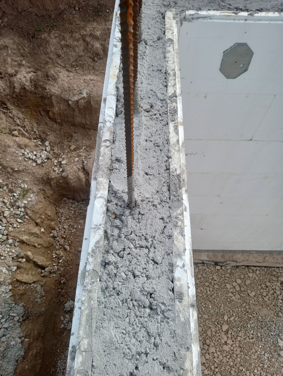 Construcción de muros de un proyecto de tipo Construcción con forma de concreto aislante (ICF) cerca de Chicago por Mike Fortin Construction LLC