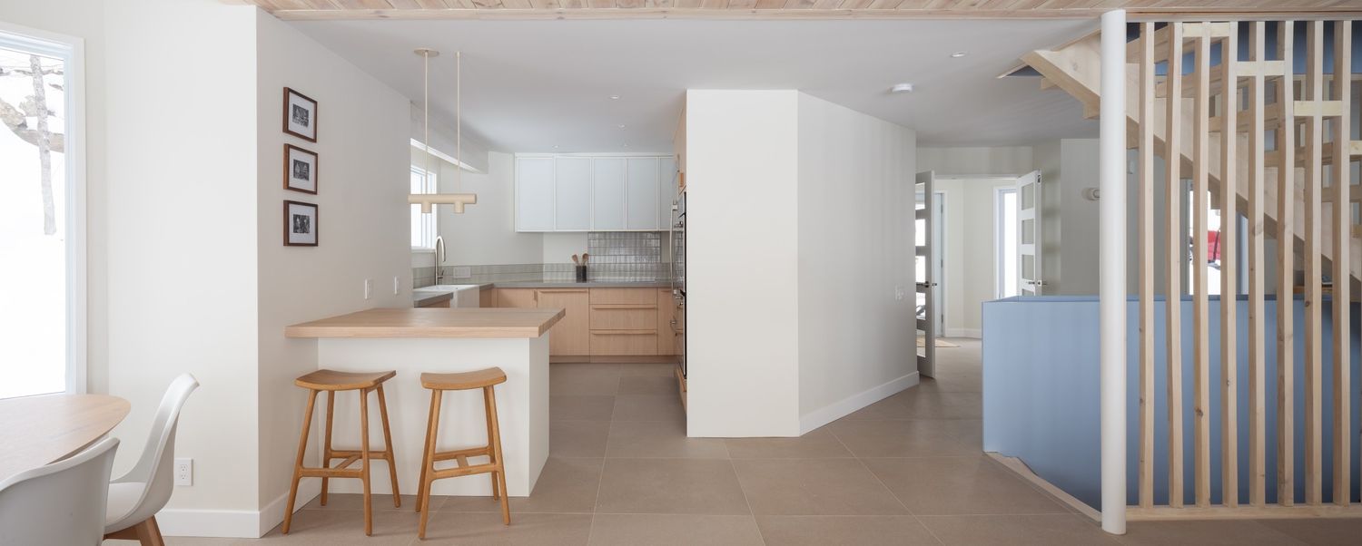  d'un projet de Maisons unifamiliales près de Montréal/Laval/Longueuil (Grand Montréal) de Atelier Schleiss Architectes