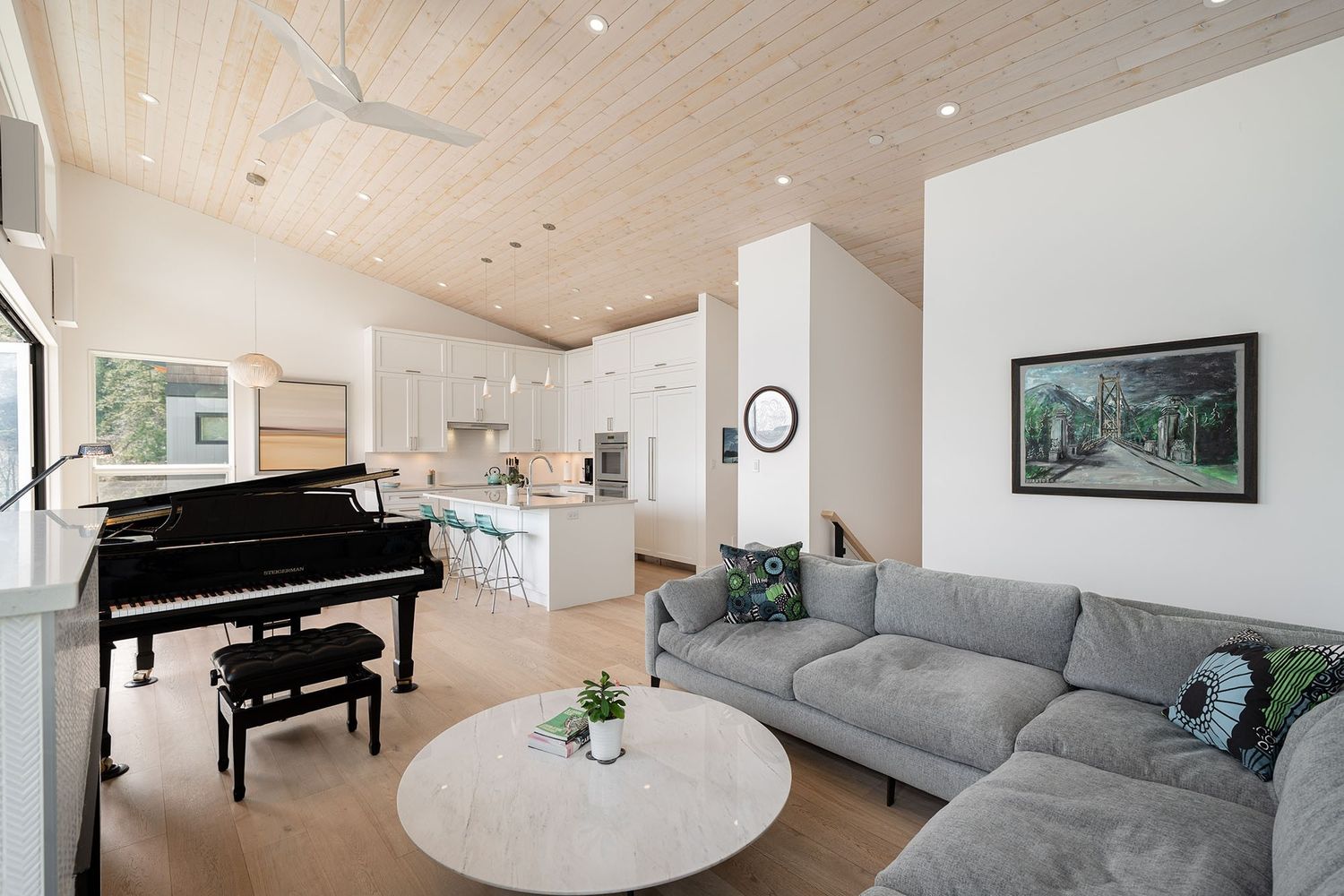  de un proyecto de tipo Viviendas unifamiliares cerca de Vancouver (Gran Vancouver) por Mary Lynn Machado Personal Real Estate Corporation