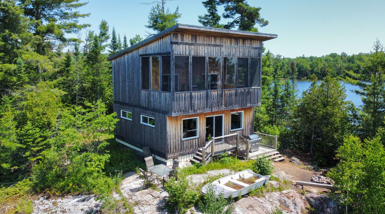House Exterior from a Single family homes project near Gatineau (Outaouais) by Toundra construction