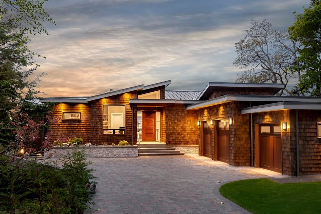 Façade avant d'un projet de Maisons unifamiliales près de Victoria de Falcon Heights Contracting Ltd