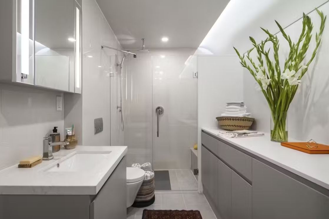 Salle de bain d'un projet de Unités d'habitation accessoires (UHA) près de San Diego de Mighty Buildings, Inc.