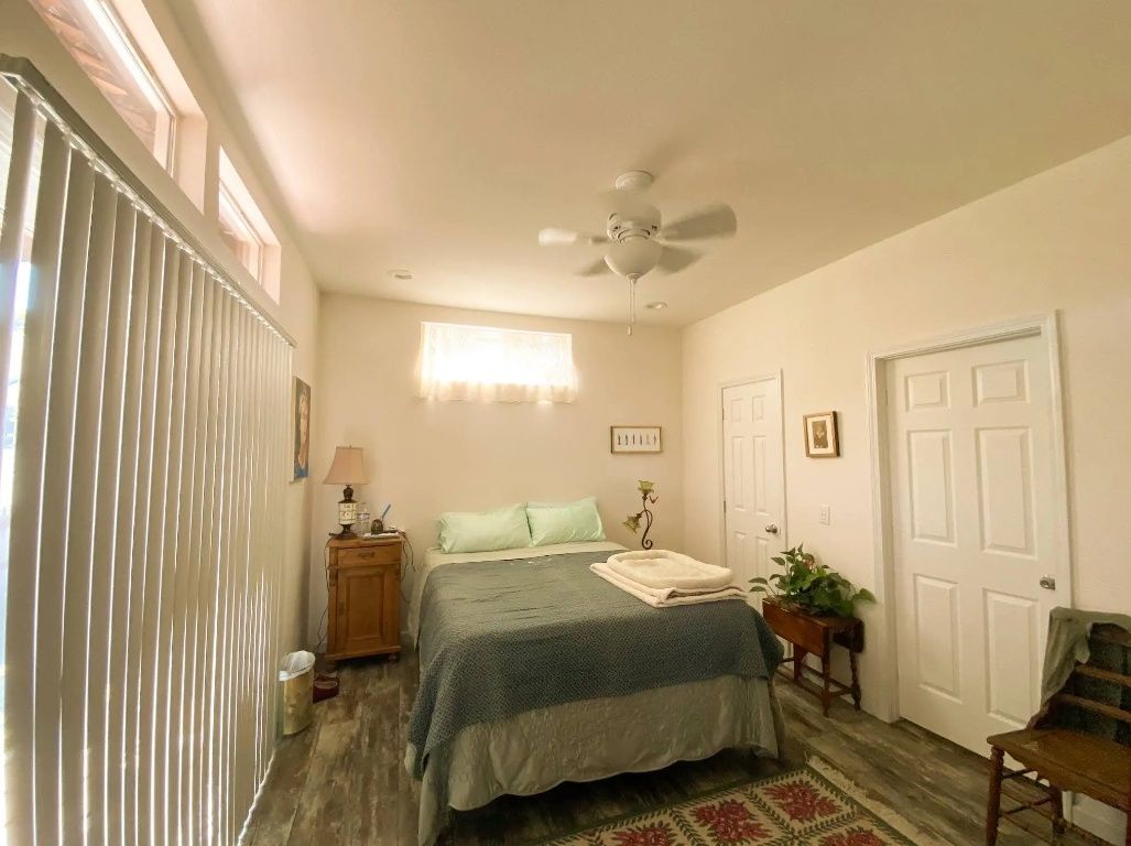 Bedroom from a Accessory Dwelling Units (ADUs) project near San Francisco Bay by Sonoma Manufactured Homes