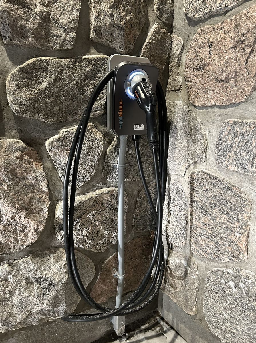 Instalaciones mecánicas de un proyecto de tipo Estación de carga para vehículos eléctricos cerca de Montreal (Gran Montreal) por NUBOR