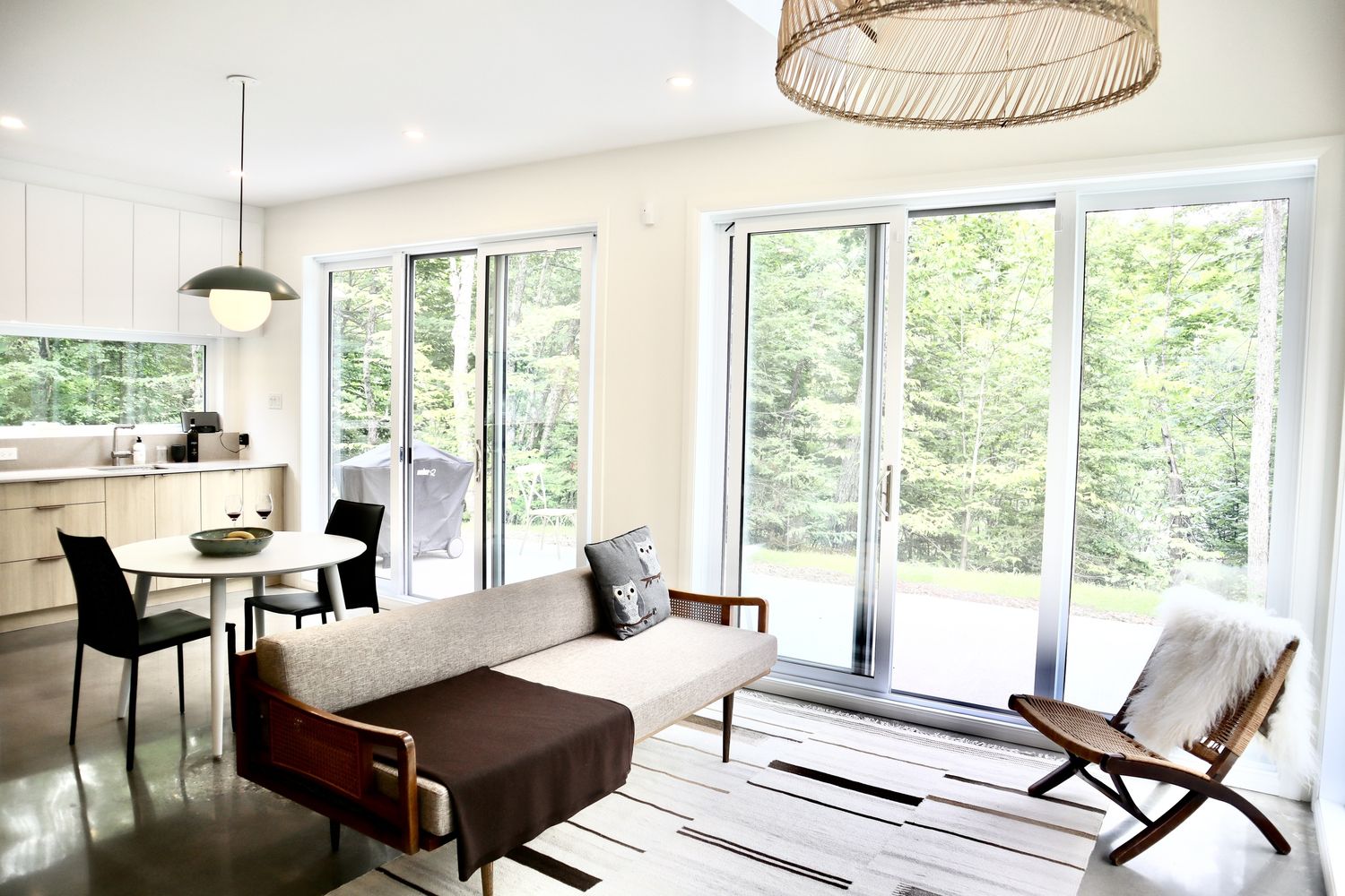 Salon d'un projet de Maisons unifamiliales près de Gatineau (Outaouais) de Architectura EcoConcepts