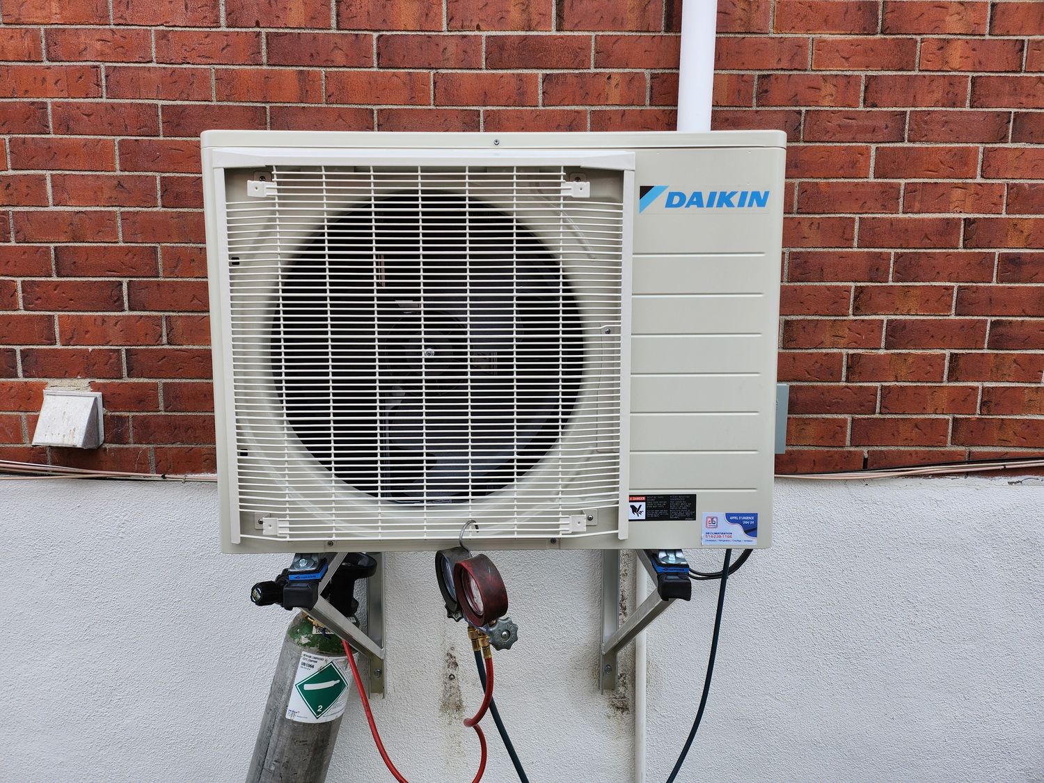 Instalaciones mecánicas de un proyecto de tipo Bombas de calor cerca de Montreal (Gran Montreal) por DB climatisation