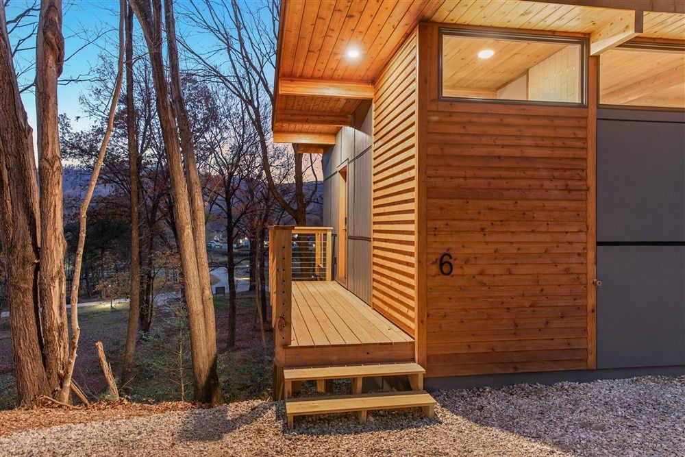 Acabado exterior de un proyecto de tipo Unidades de vivienda accesorias (ADU) cerca de Condado de Mendocino por Lindal Cedar Homes