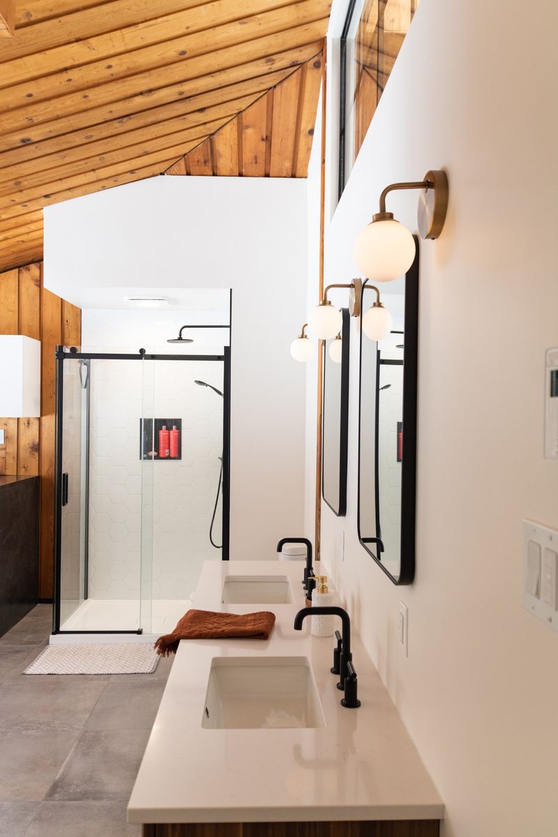 Salle de bain d'un projet de Maisons unifamiliales près de Saint-Jean-sur-Richelieu (Montérégie) de FD Architecture inc.