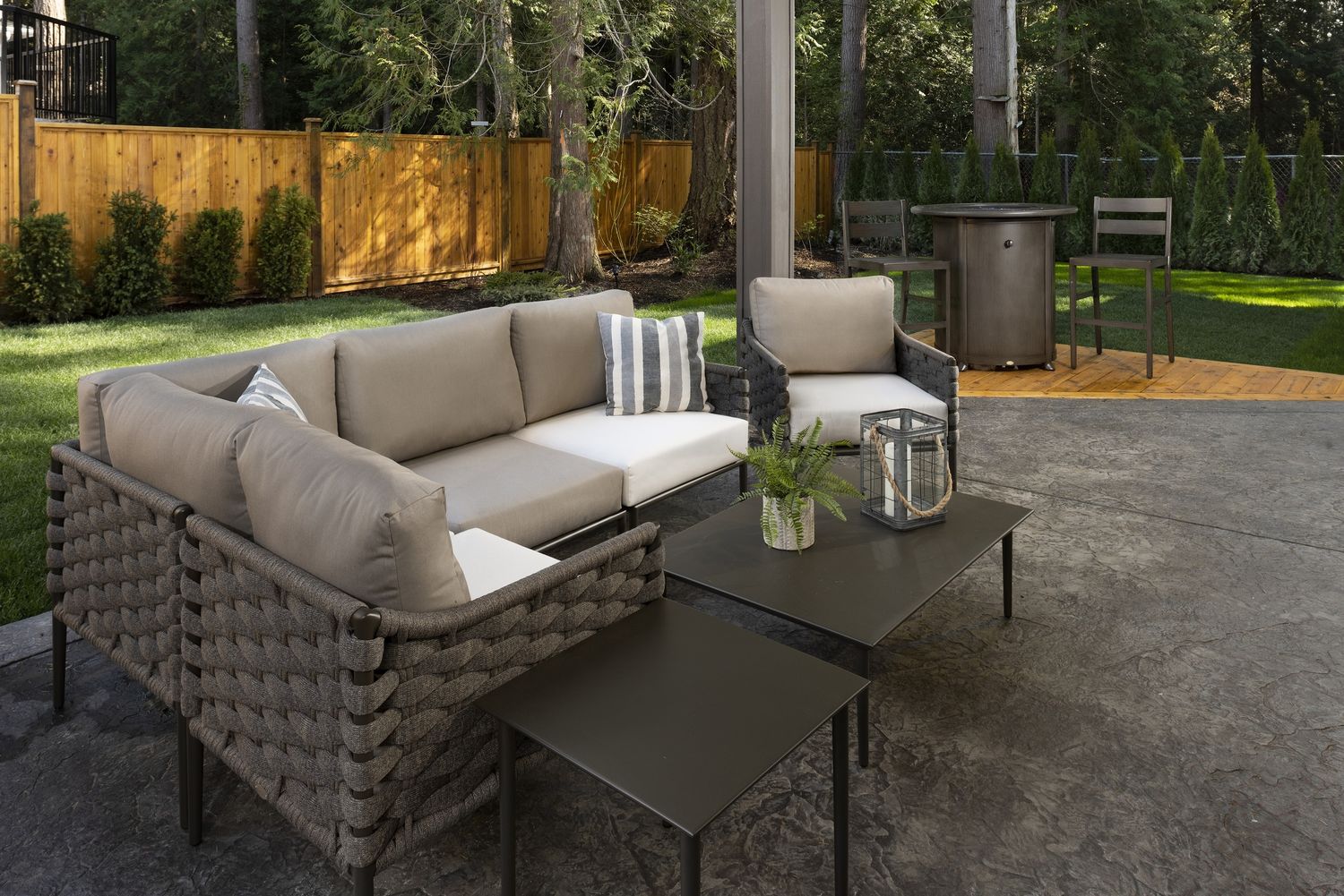 Terrasse et balcon d'un projet de Maisons unifamiliales près de Vancouver (Région du Grand Vancouver) de Ryder Creek Homes