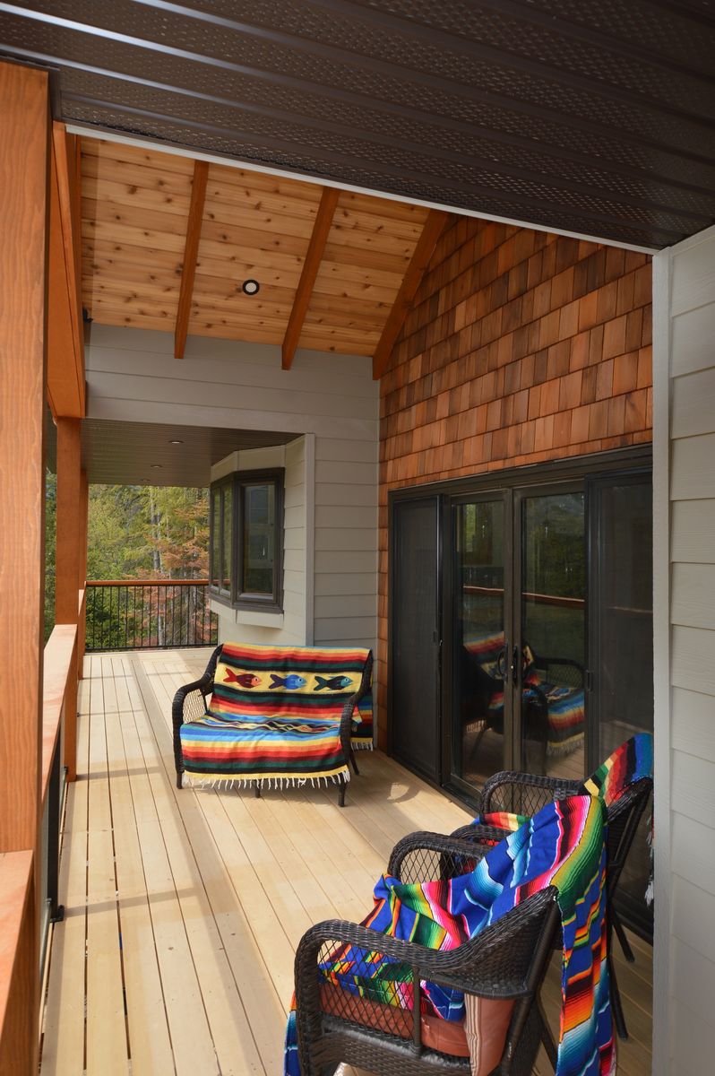 Terraza y balcón de un proyecto de tipo Viviendas unifamiliares cerca de Kelowna - Okanagan por Hemlock homes