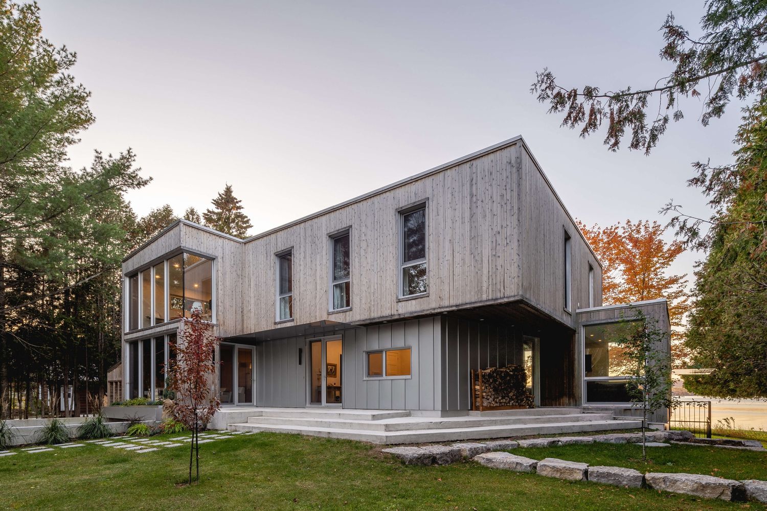 Façade avant d'un projet de Revêtement et parement extérieur près de Gatineau (Outaouais) de Groupe SIDEX Inc.