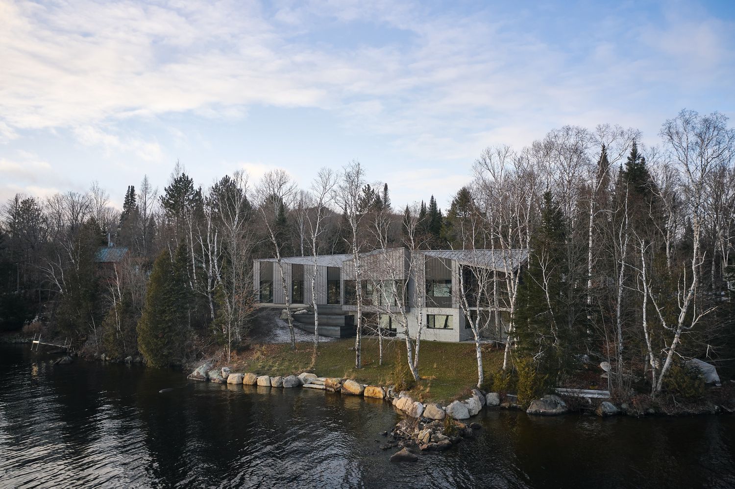 Backyard from a Single family homes project near Montreal (Greater Montreal) by GHOCHE ARCHITECTE