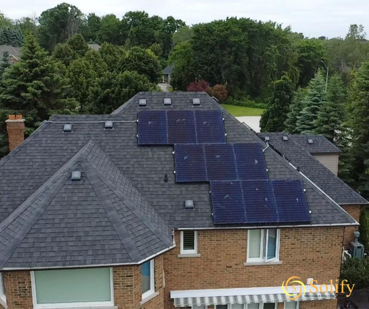  de un proyecto de tipo Paneles solares fotovoltaicos cerca de Toronto (Área metropolitana de Toronto) por Solify