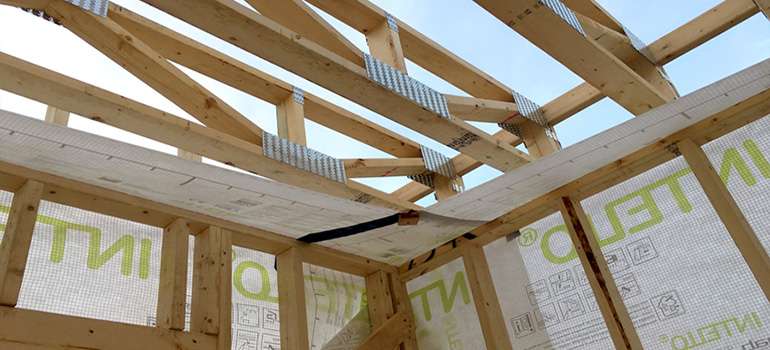 Détails de la charpente d'une Maison Passive