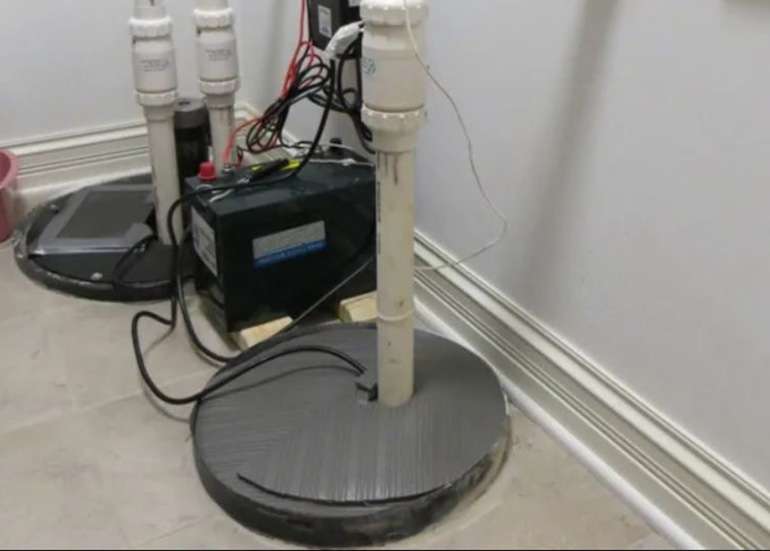 pompe de puisard de secours et batterie