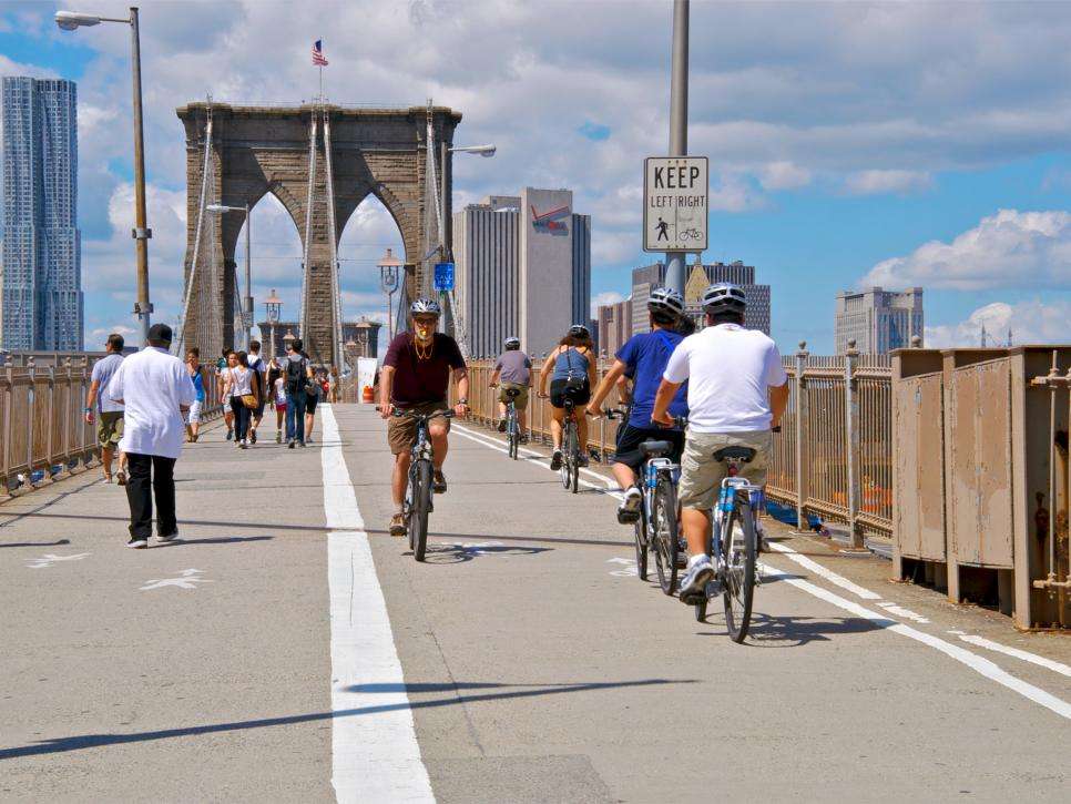 Google maps now prioritizes eco-friendly routes instead of fastest routes and includes bike routes 