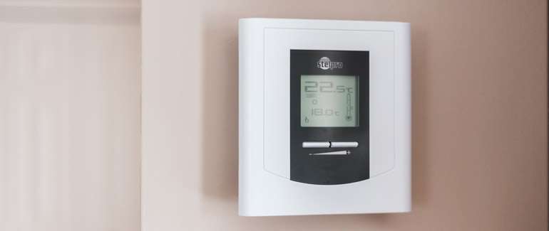 Systèmes combinant thermopompe et accumulateur thermique