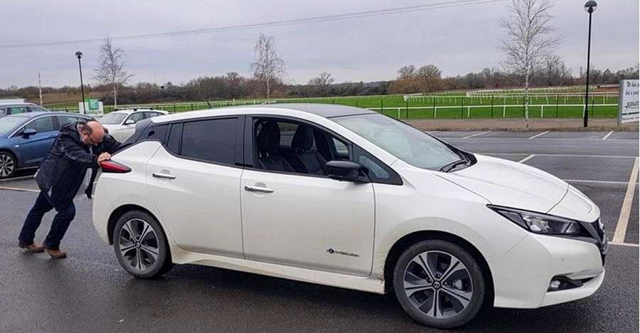 Recharge de VE - que faire pour recharger dans la rue ou en cours de trajet