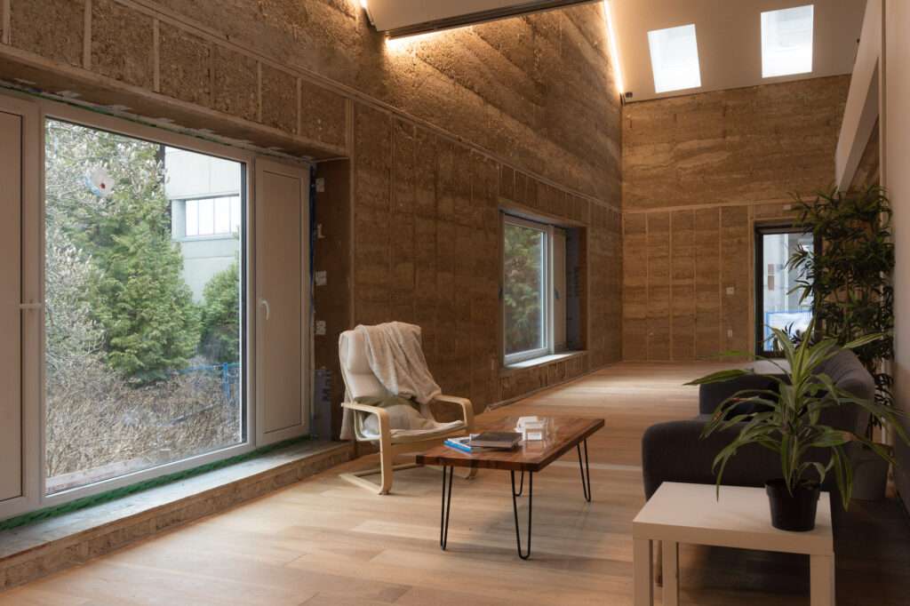 The minimalist interior in Third Space makes extensive use of hempcrete