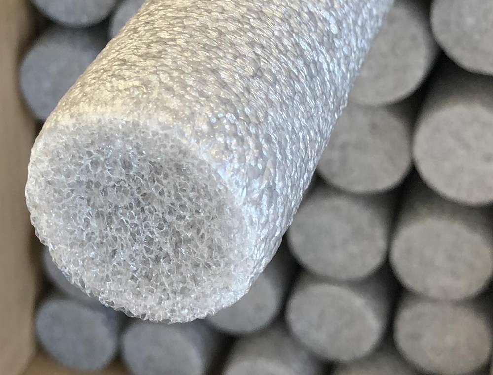 Fond de joint pour combler les grands interstices dans les fenêtres et les portes