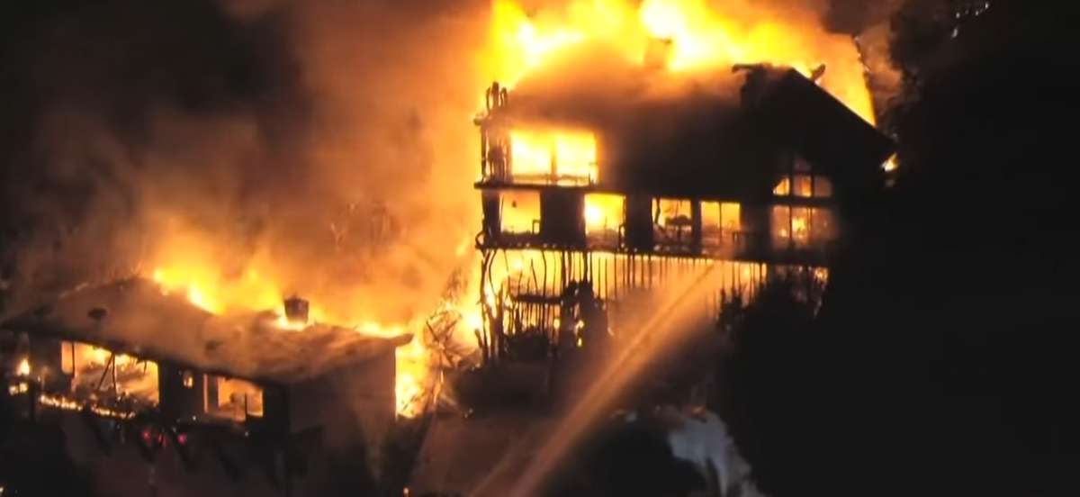Les maisons résistantes au feu deviennent une nécessité dans toutes les régions de la Californie