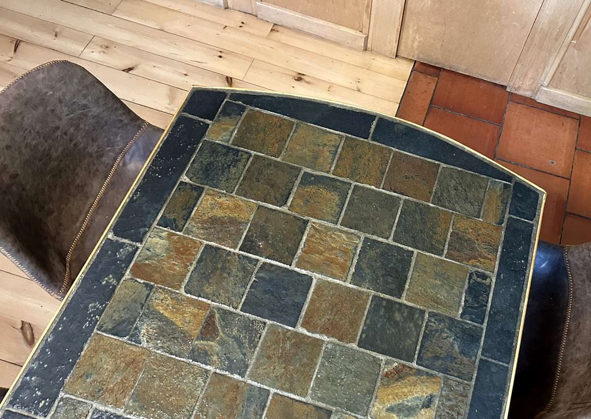 comptoir de cuisine en carreaux d'ardoise fait sur mesure